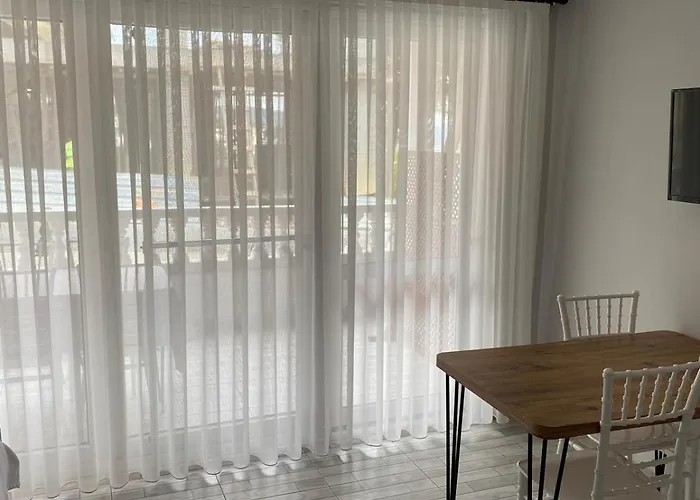 Izan Bakis Aparthotel