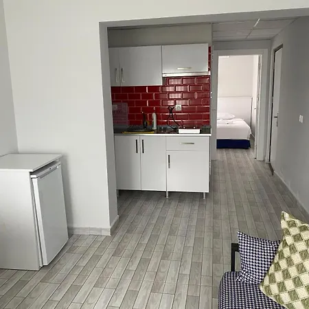 Izan Bakis Apartmanhotel