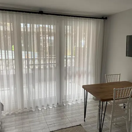 Izan Bakis Aparthotel