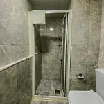 מלון דירות Izan Bakis