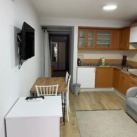 Izan Bakis Aparthotel *