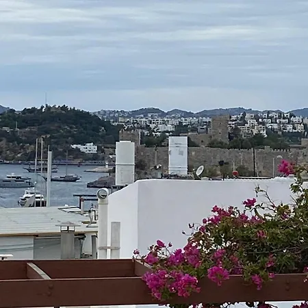 Izan Bakis Lejlighedshotel 3*