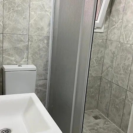 Izan Bakis Lejlighedshotel 3*