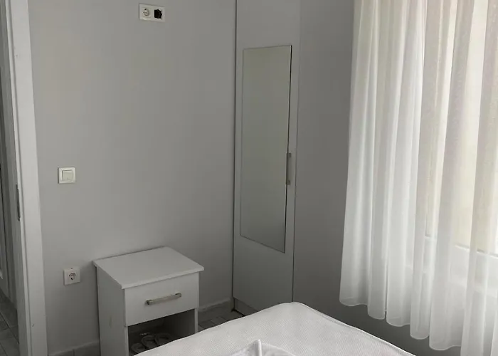 Apart-hotel Izan Bakis 3*