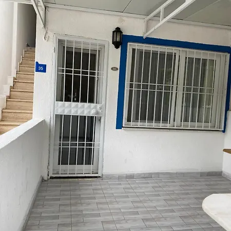 Apartmanhotel Izan Bakis