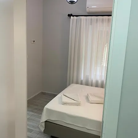 Izan Bakis Apartmanhotel 3*