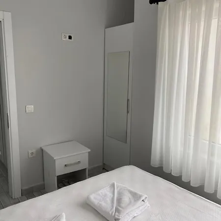 Apartmanhotel Izan Bakis 3*