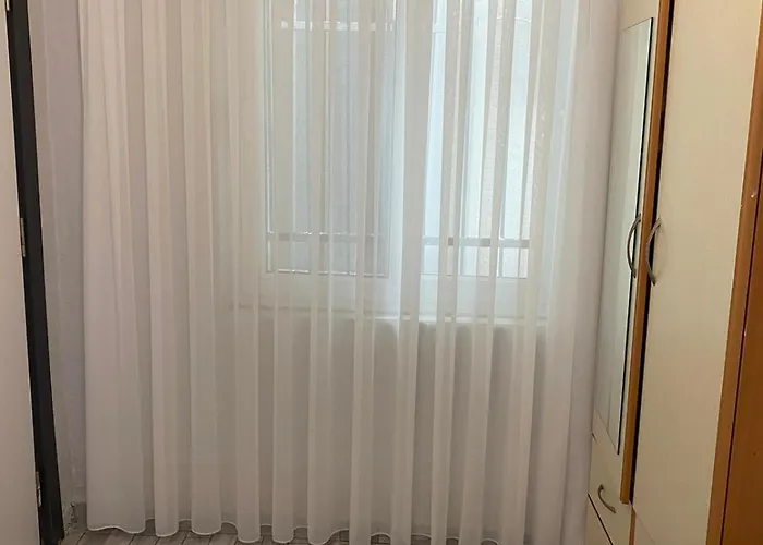 מלון דירות Izan Bakis 3*