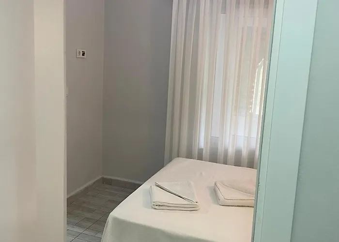 Izan Bakis מלון דירות 3*