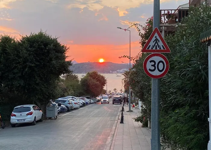 Izan Bakis מלון דירות בודרום