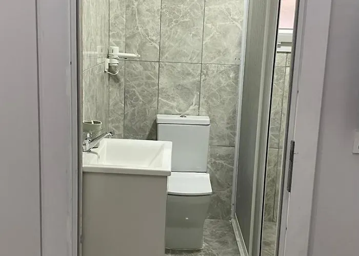 Izan Bakis בודרום