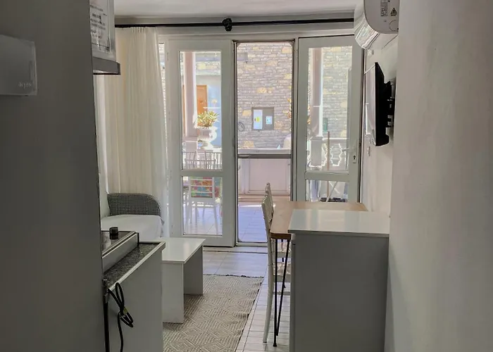 Izan Bakis 3* בודרום